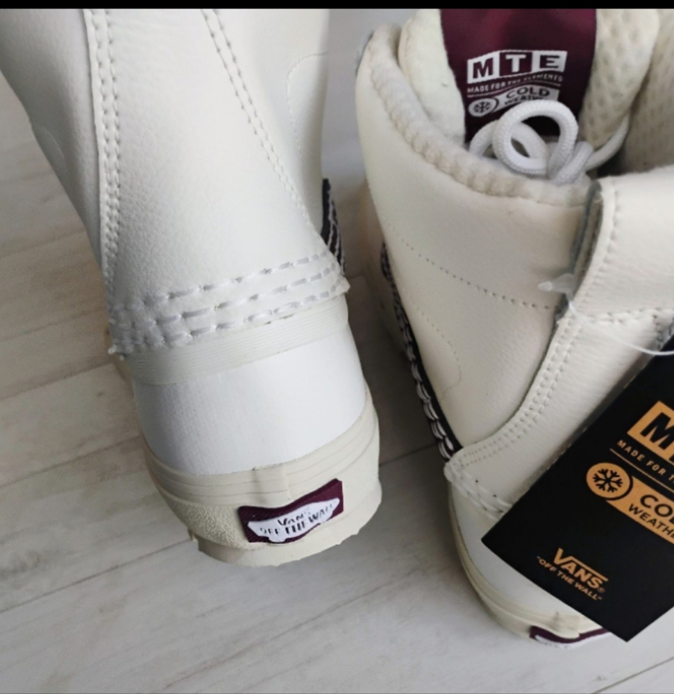 VANS x BENNY URBAN NEW MTE Standard Mid Snow Boots - Picture 9 of 11